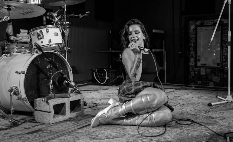  In Conversation with Zëta Ræ – ‘Obvious’, The Dance-Pop Anthem for the Modern Situationship