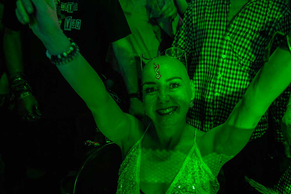 Bearded theory festival 2026 - lady in the crowd